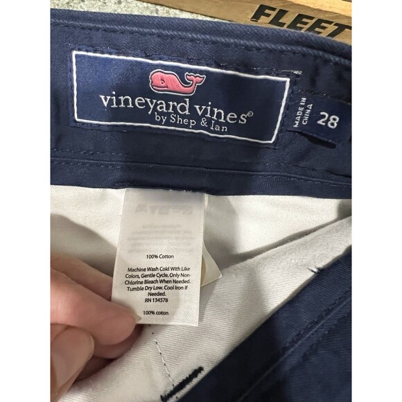 Vineyard Vines Men's Shorts 28 Navy Blue USA Flag Whale Logo Style Cotton - Picture 5 of 13